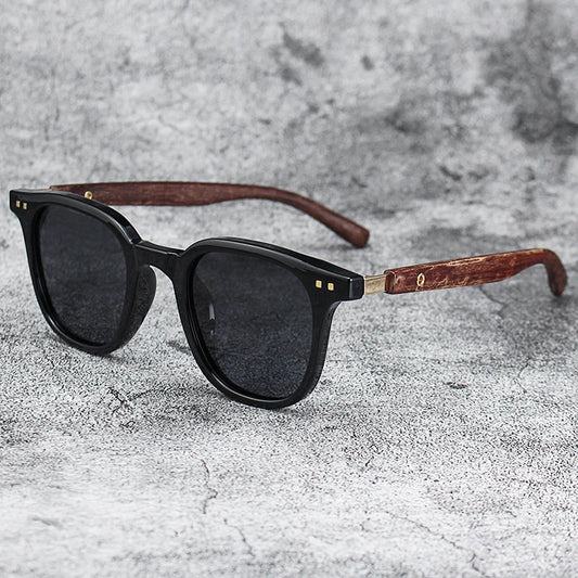 Men Classic vintage-inspired sunglasses